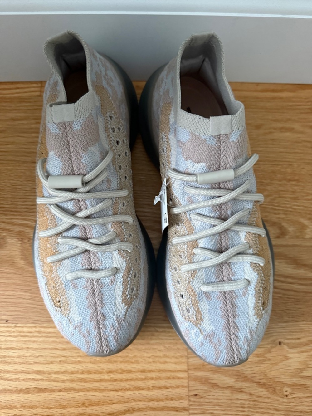 Yeezy 380 ‘pepper’ (never worn)